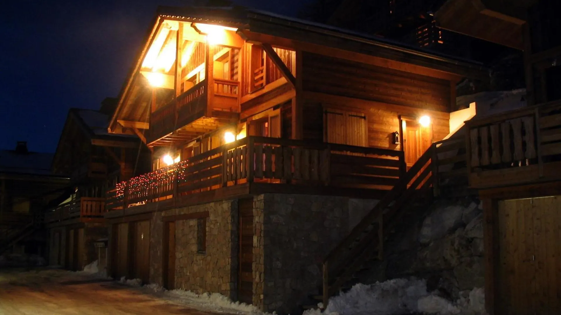 Sci Chalet Dempure Isola 2000