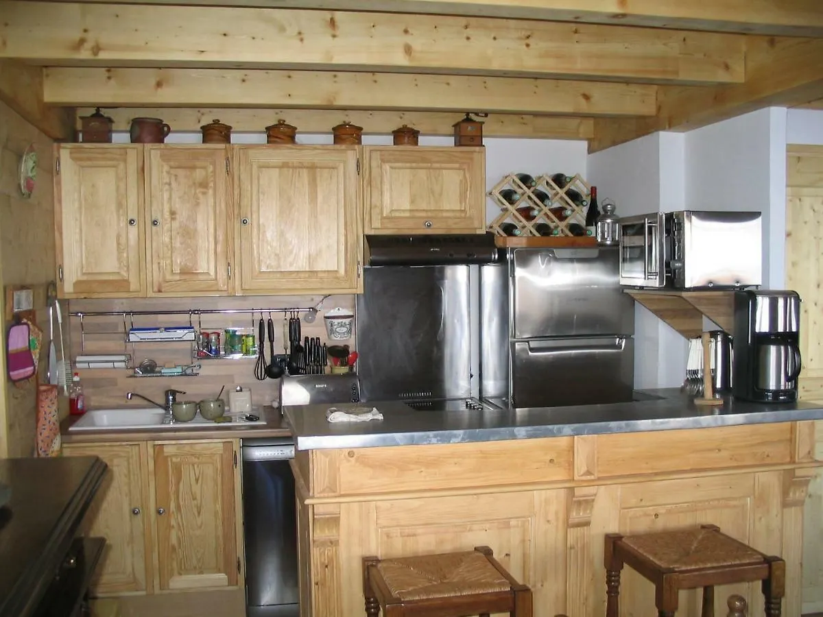 Sci Chalet Dempure Isola 2000